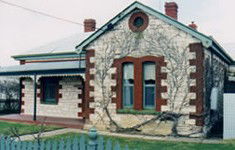 Naracoorte Cottages - Smith Street Villa - Accommodation Melbourne 4