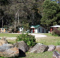 Mountainside Nature Retreat - Melbourne 4u