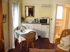 Elm Wood Classic Bed And Breakfast - Accommodation Melbourne 3