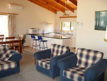 Daniel's Bay Retreat - Melbourne 4u 1