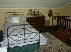 Lythgos Row Of Romantic Cottages - Melbourne 4u 4