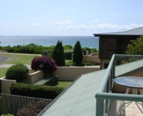 A Bay Beachcomber And Jervis Bays SeaChange - Accommodation Melbourne 2