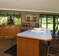 Banksia Garden Retreat - Accommodation Melbourne