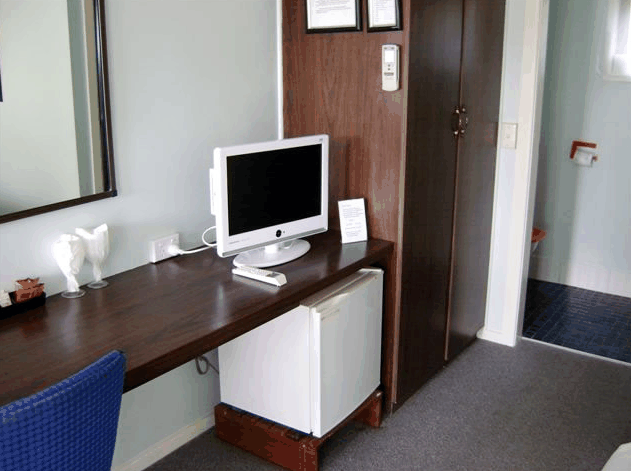 Poinciana Motel - Accommodation Melbourne 2