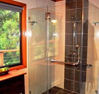 A Waterfall Hideout-Rainforest Cabin for Couples - Accommodation Melbourne