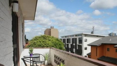At Forster Holiday Apartment - Lake Street - Melbourne 4u 2