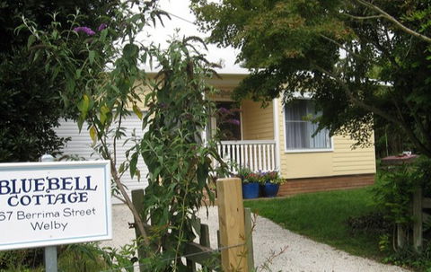 Bluebell Cottage - Melbourne 4u 2