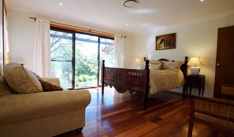 Cicada Country House - Accommodation Melbourne 3