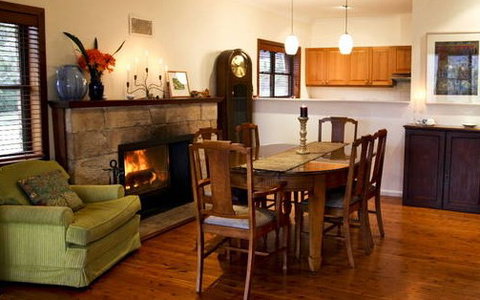 A Church And Homestead In Mudgee - Accommodation Melbourne 3