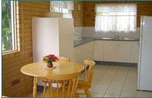 Shoreline Apartments Woodgate Beach - Melbourne 4u 0