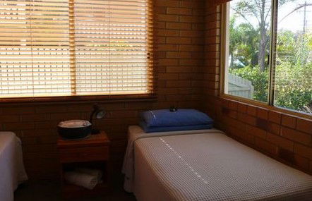 Shoreline Apartments Woodgate Beach - Melbourne 4u 2