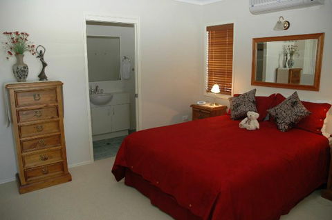Alexander Lakeside Bed And Breakfast - Melbourne 4u 5