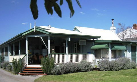 Pitstop Lodge Guesthouse And Bed And Breakfast - Accommodation Melbourne 2