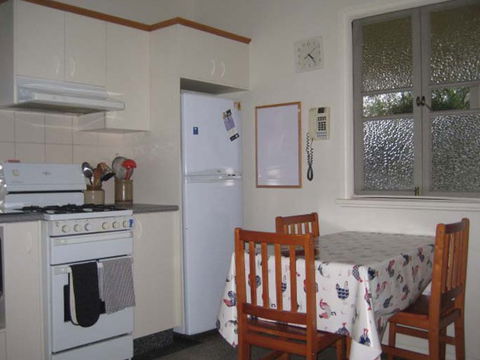 Hope Cottage Country Retreat At Assmanshausen Winery - Accommodation Melbourne 1