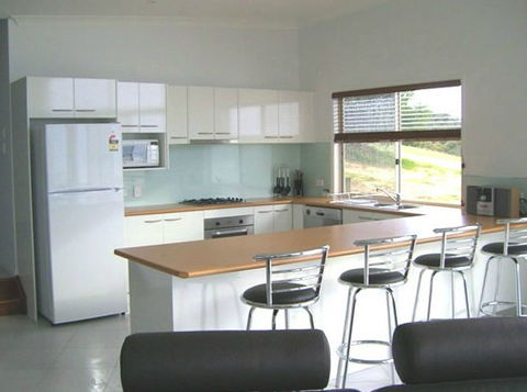Blue Ocean View Beach House - Accommodation Melbourne 3