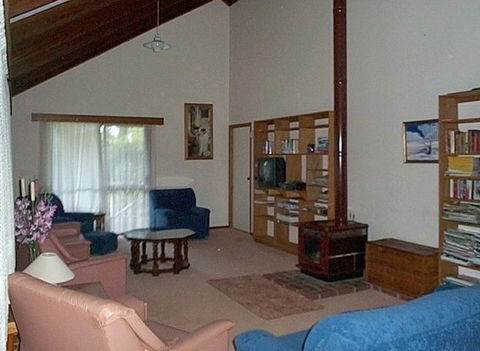 Cloudlands - Holiday Home - Accommodation Melbourne 4