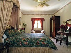 Holberry House - Accommodation Melbourne 0