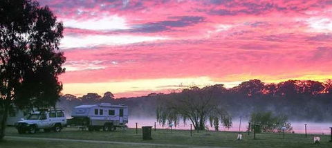 Beaufort Lake Caravan Park - Melbourne 4u 3
