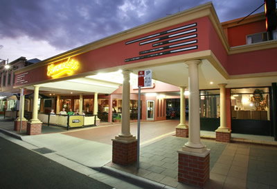 The Commodore Motor Inn - Accommodation Melbourne 0