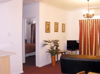 The Commodore Motor Inn - Accommodation Melbourne 1