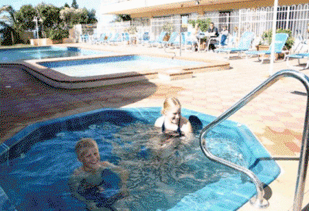 Bahia Beachfront Apartments - Accommodation Melbourne 0