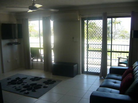 L'Amor Holiday Apartments - Accommodation Melbourne 4