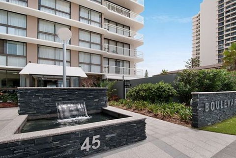 Boulevard Towers - Melbourne 4u 2