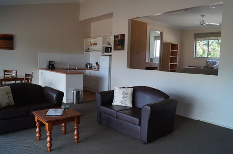 Wattle Point Waterfront Retreat - Accommodation Melbourne 3