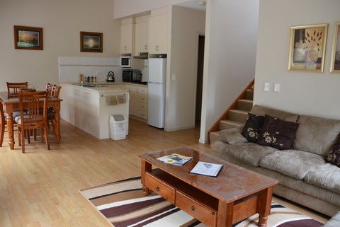 Wattle Point Waterfront Retreat - Accommodation Melbourne 4
