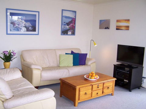 Beachfront Units Merimbula - Accommodation Melbourne 6