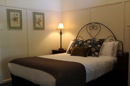 Woodend VIC Accommodation Melbourne