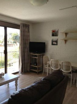 Aquarius Holiday Apartments - Accommodation Melbourne 2