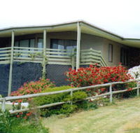 Currawong Holiday Home - Melbourne 4u