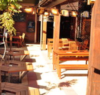 Brecknock Hotel - Melbourne 4u