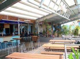 Beachfront Hotel - Accommodation Melbourne 0