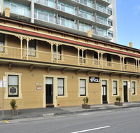 Hotel Tivoli - Melbourne 4u