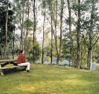 Tullah Lakeside Chalet - Melbourne 4u