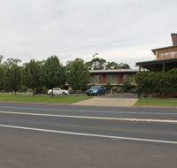 Forbes Victoria Inn - Melbourne 4u