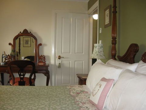 Elindale House Bed & Breakfast - Accommodation Melbourne 4