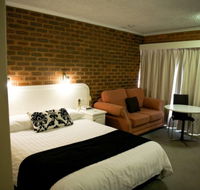 Cousins Motor Inn - Accommodation Melbourne