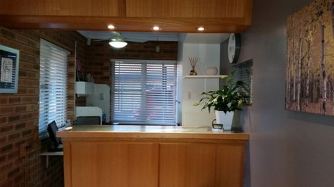 Cousins Motor Inn - Accommodation Melbourne 1