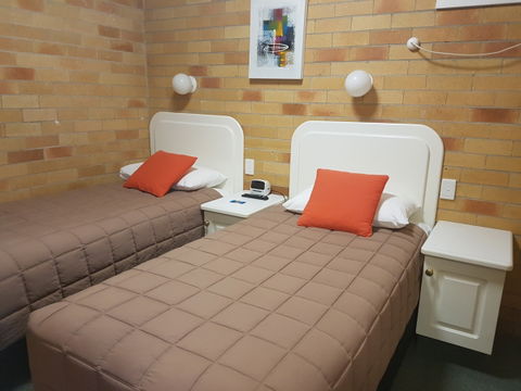 Cousins Motor Inn - Accommodation Melbourne 14