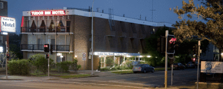Tudor Inn Motel - Accommodation Melbourne