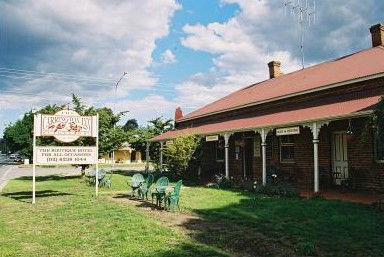 The Carrington Of Bungendore - Melbourne 4u 1