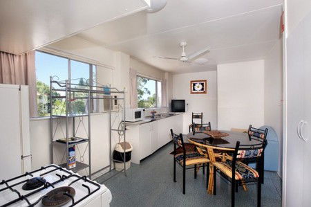 Ambassador Motor Inn Brisbane - Accommodation Melbourne 2