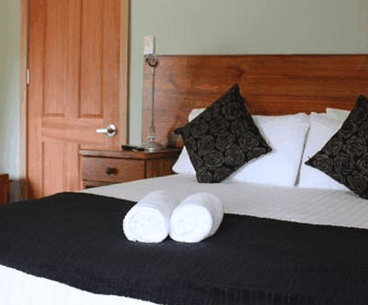 Tullah Lakeside Chalets - Accommodation Melbourne