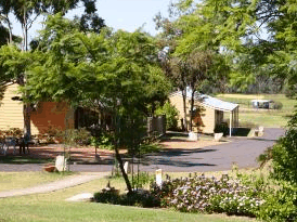 Helidon Natural Springs Spa Resort Motel - Accommodation Melbourne