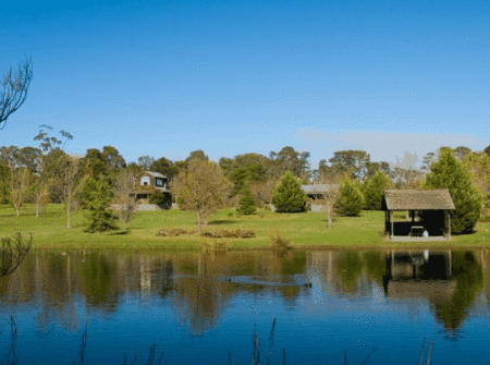 Sanctuary Park Cottages - Accommodation Melbourne
