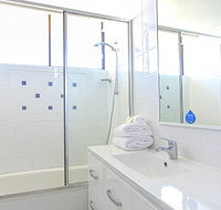 Seacrest Beachfront Holiday Apartments - Accommodation Melbourne