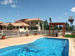 Country Roads Motor Inn - Accommodation Melbourne 0